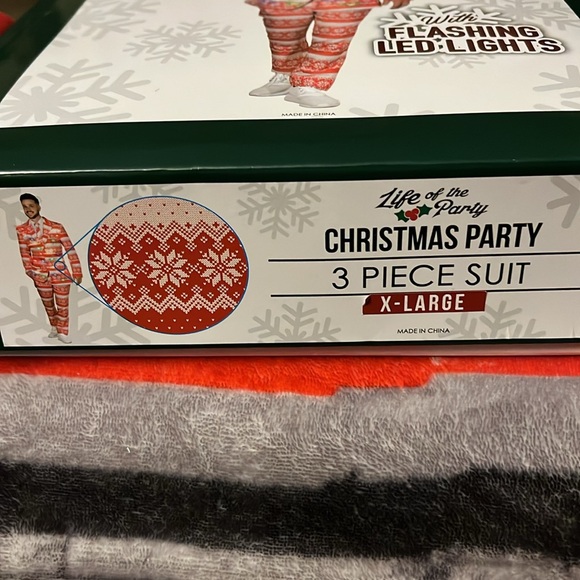 Mens Life of the party Christmas Party 3 pc suit - Picture 2 of 4